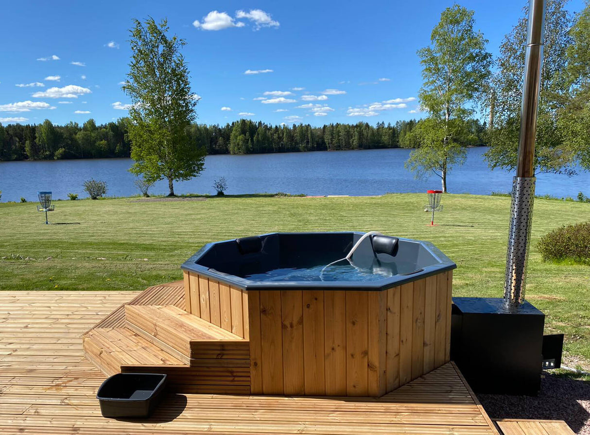 HotTub Badefass mit GFK-Einsatz für 6 Personen | 1.8 × 1.8