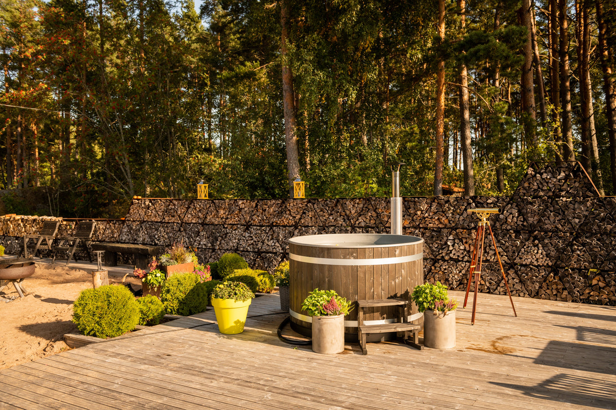 Kirami Breezy M | Badefassset mit Holzofen | 170 cm / 22 kW